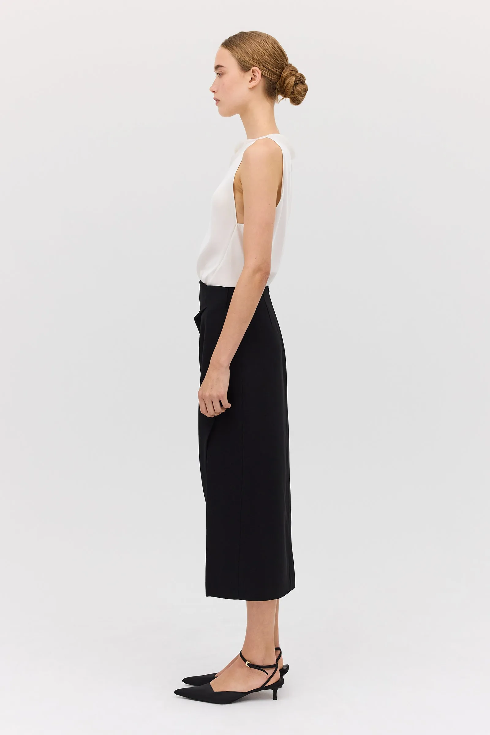 BLACK SUITING INCURVED SKIRT