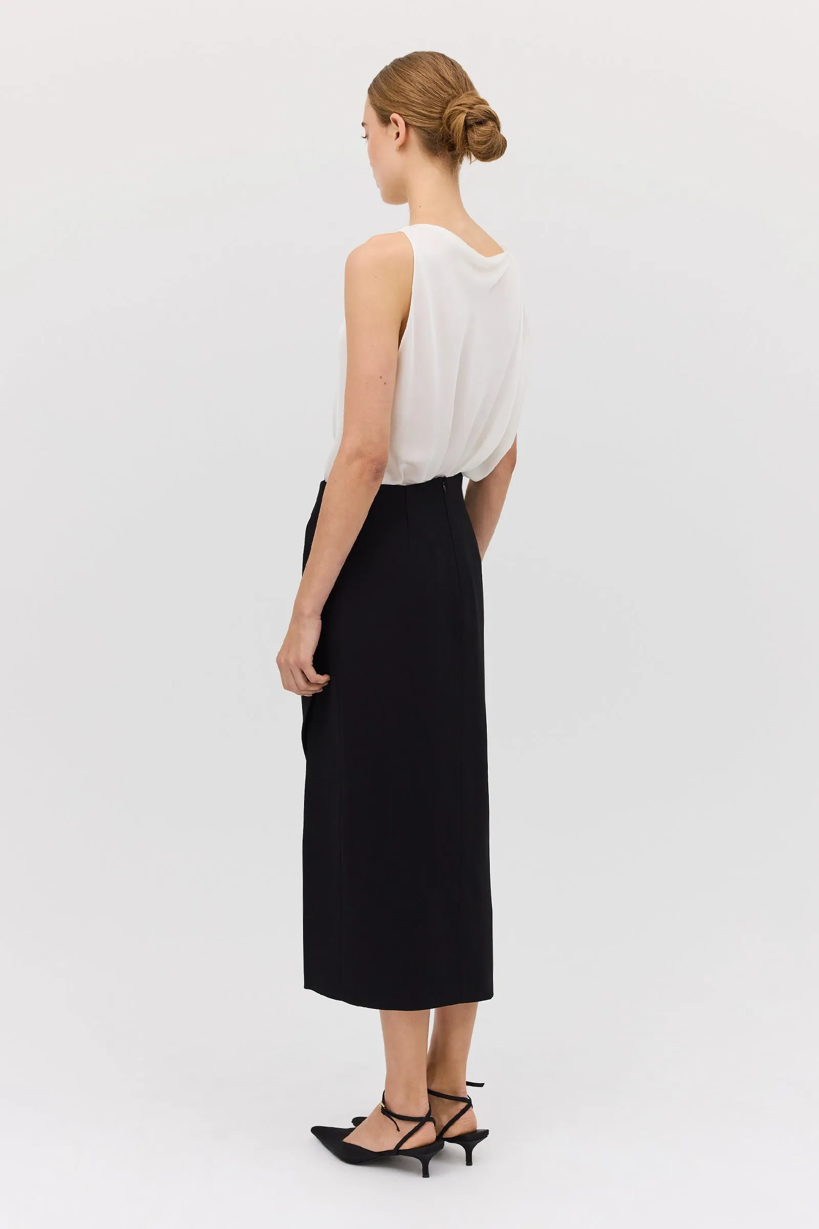 BLACK SUITING INCURVED SKIRT