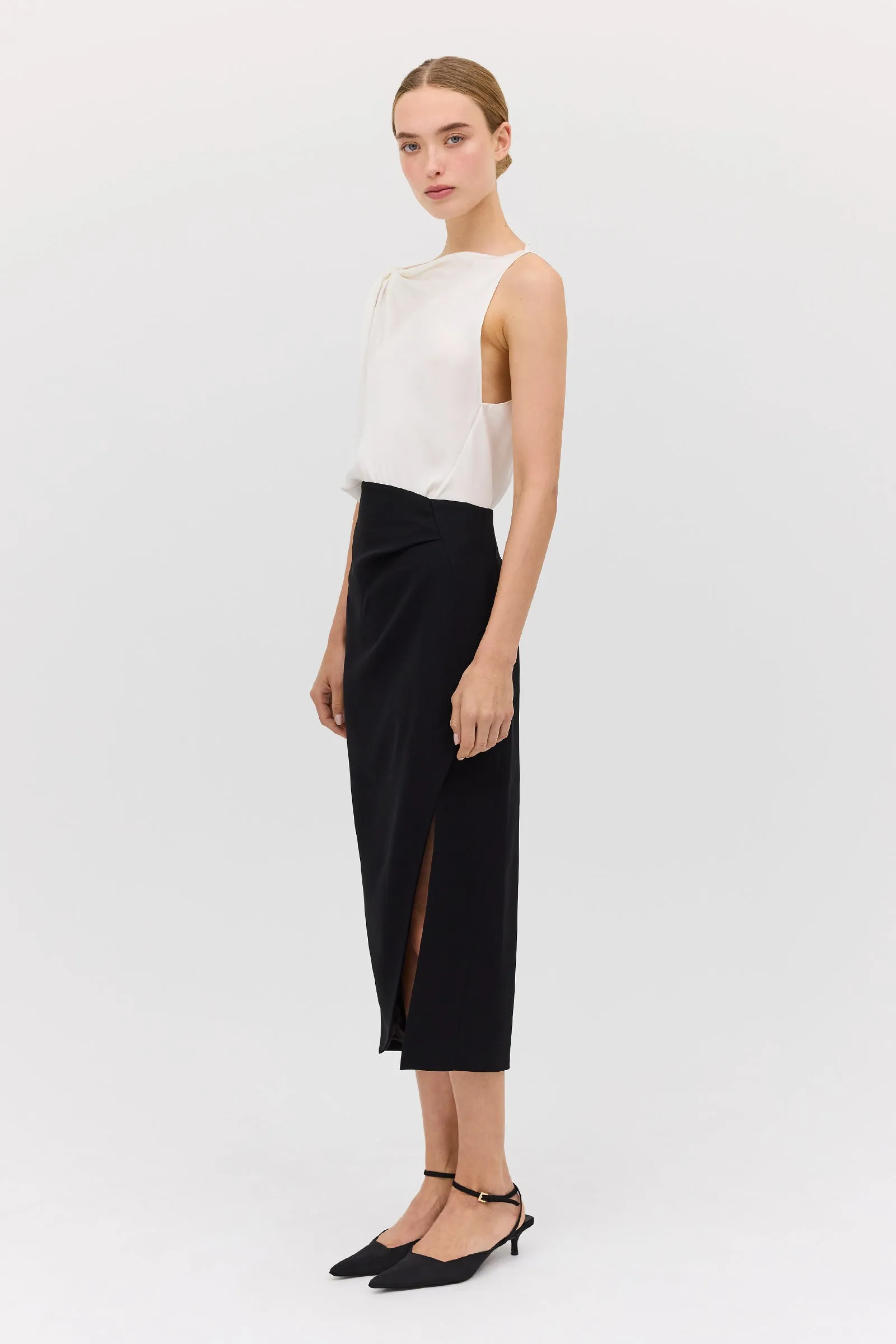 BLACK SUITING INCURVED SKIRT
