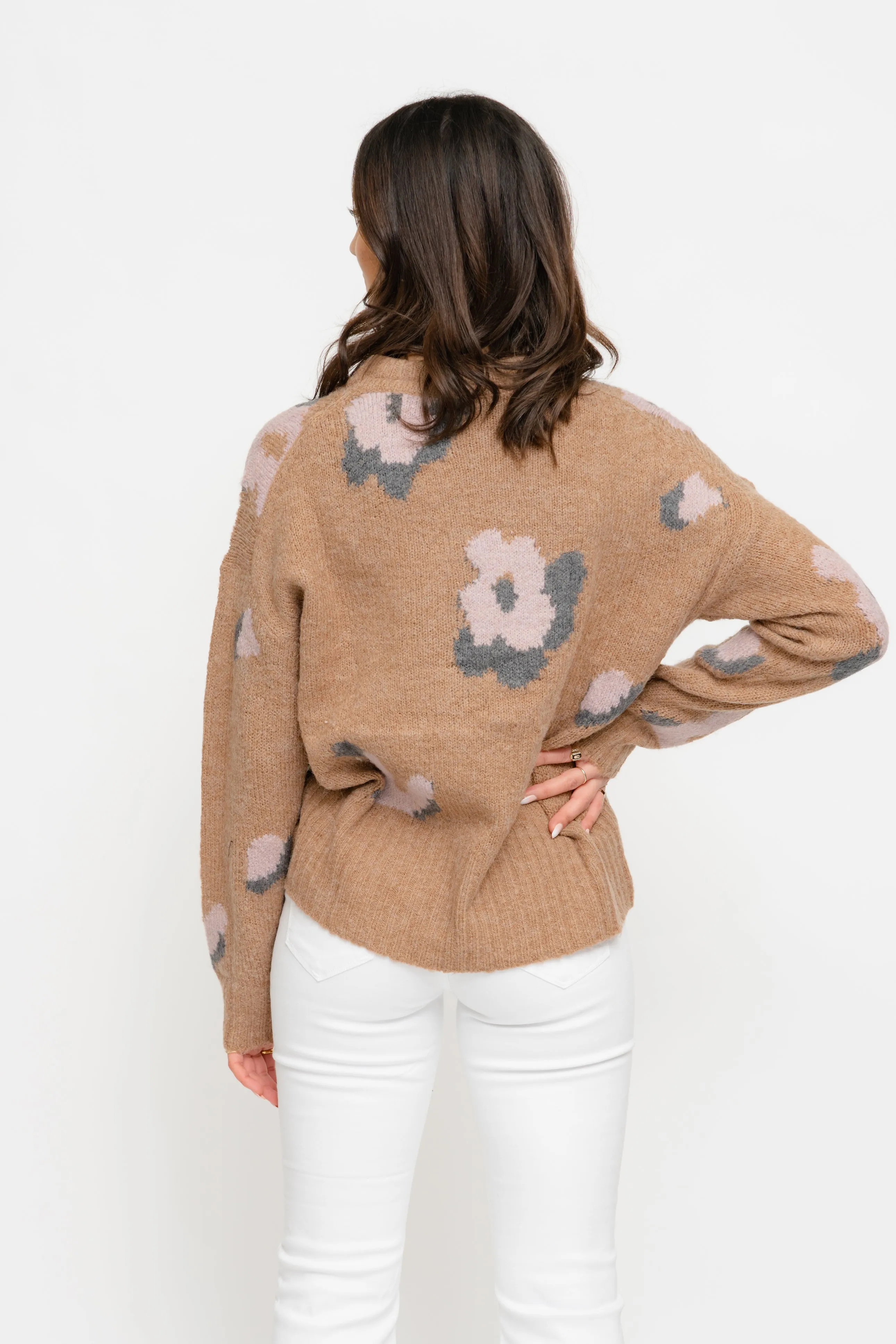 FLORAL SWEATER