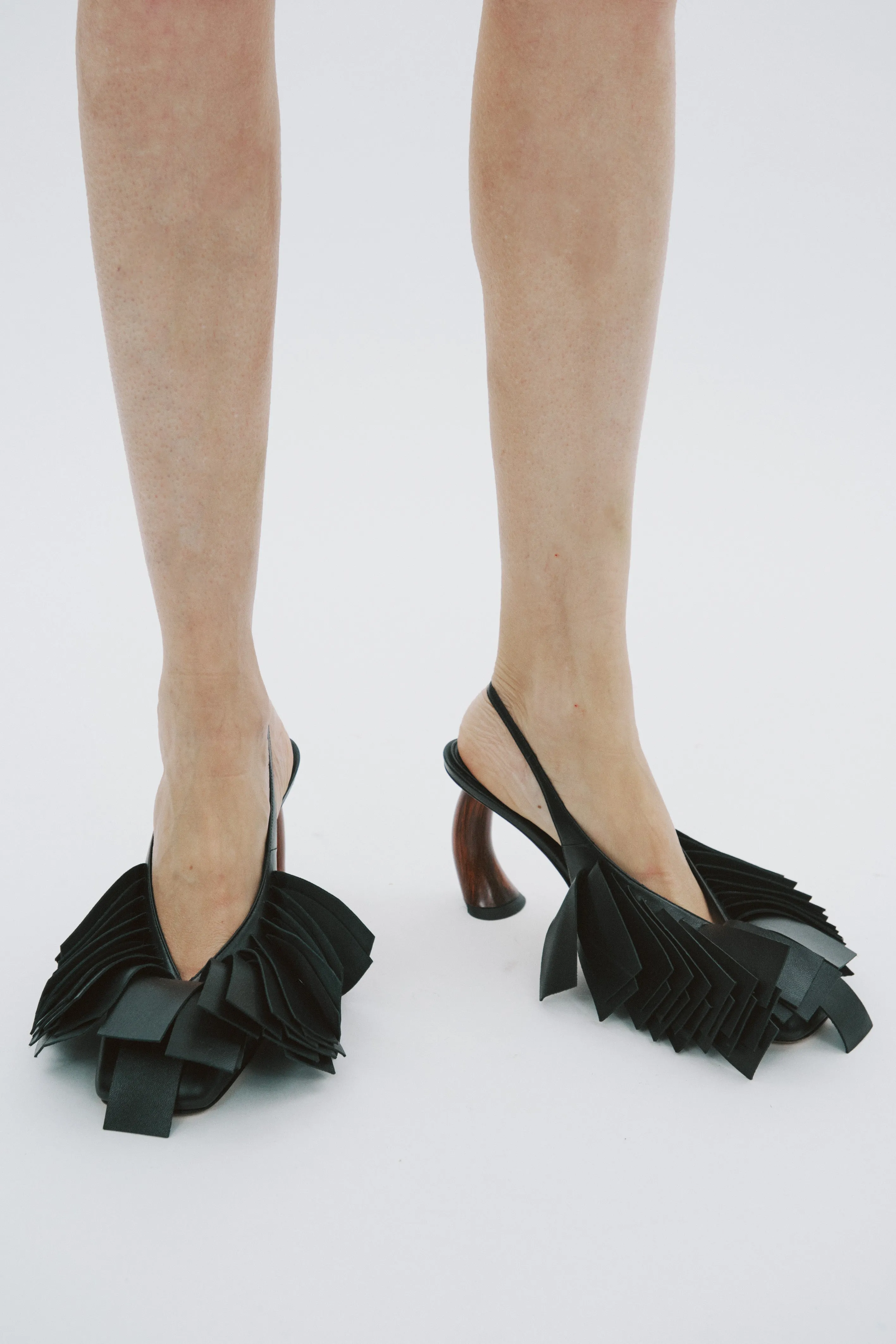 Greta Fringe Black - PRE-ORDER