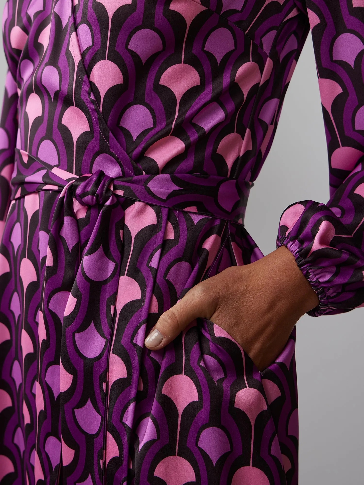 Long Sleeve Wrap Neck Geometric Print Dress