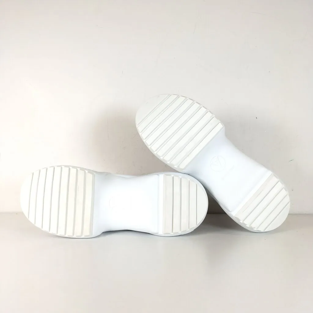 Louis Vuitton Arch Light Sneakers