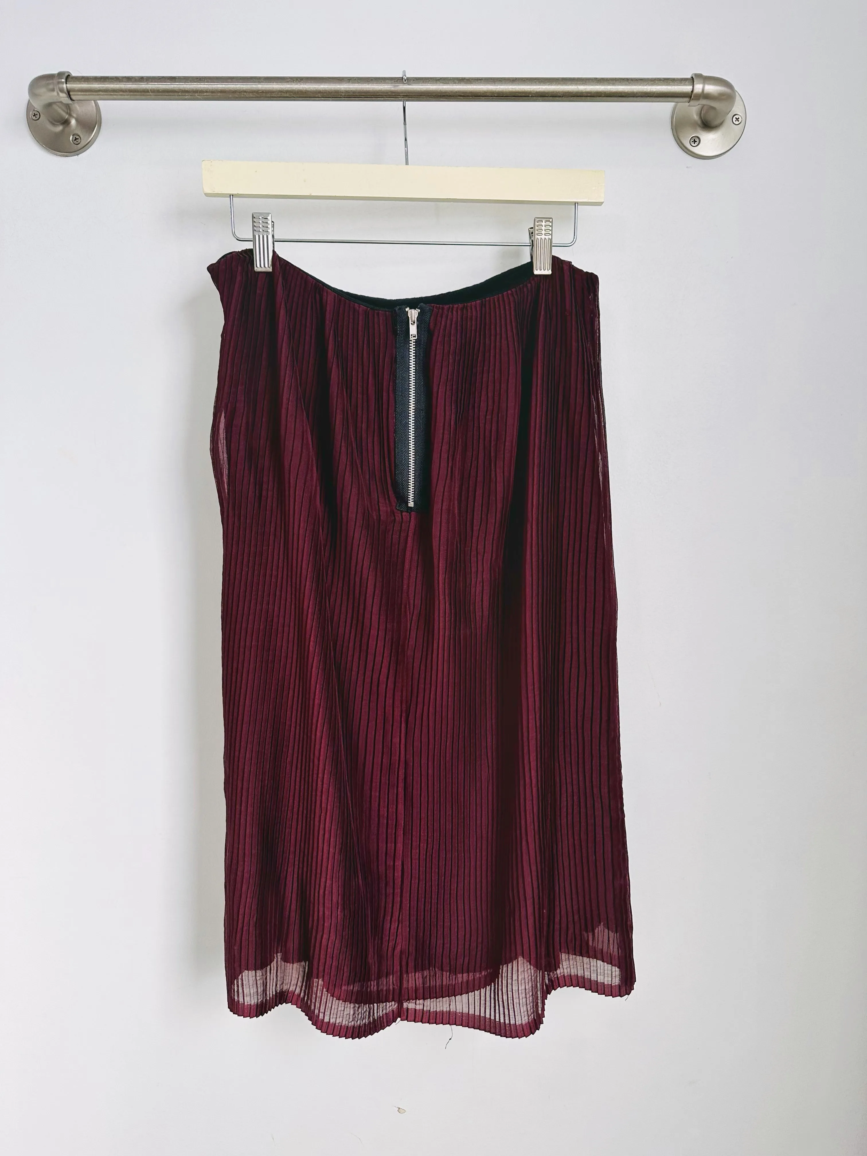 Pembroke Pleated Midi Skirt - M