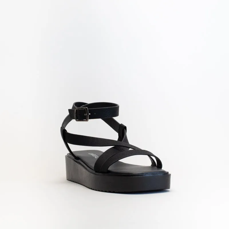 Unreal Women Flatform X-Over Sandal _ 150681