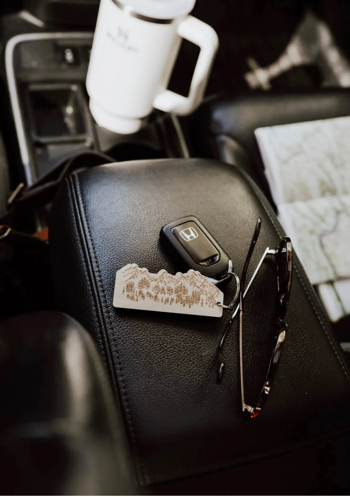 WOODEN MOUNTAIN KEYCHAIN